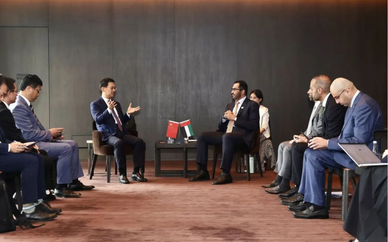 阿联酋工业与先进技术部长、ADNOC董事总经理一行与威廉体育技术进行座谈，，，，，，，，索求工业AI合作新蹊径